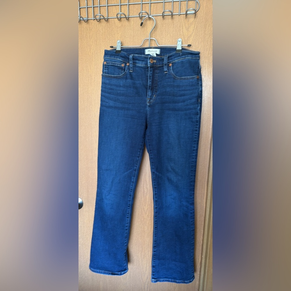 Madewell Women's Mid-Rise “Kickout” Jeans. Size 28T.
